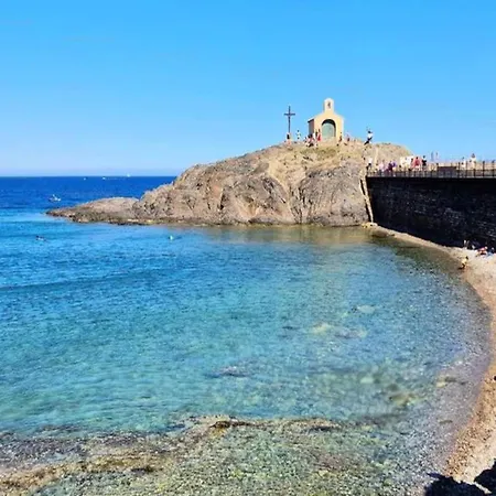 3 For 4 People Collioure